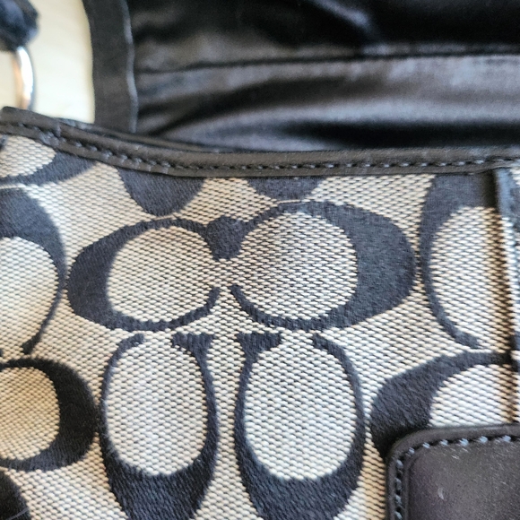 Coach Y2K Vintage Signature Soho Bag - Picture 10 of 14